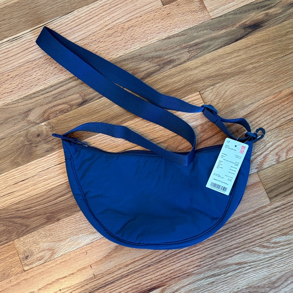 NWT Uniqlo Round Mini Shoulder Bag in Blue